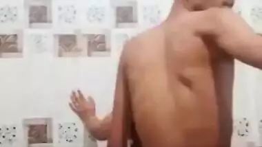 Desi Hot Boudi Bathroom X Kapoor Khula Gosol Video desi sex on Pornxingo.com
